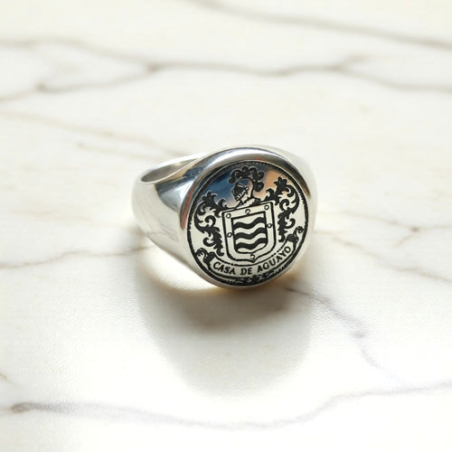 Engraved Coat of Arms Signet Ring – Unisex Personalised Ring, Bold Heritage Statement Jewellery